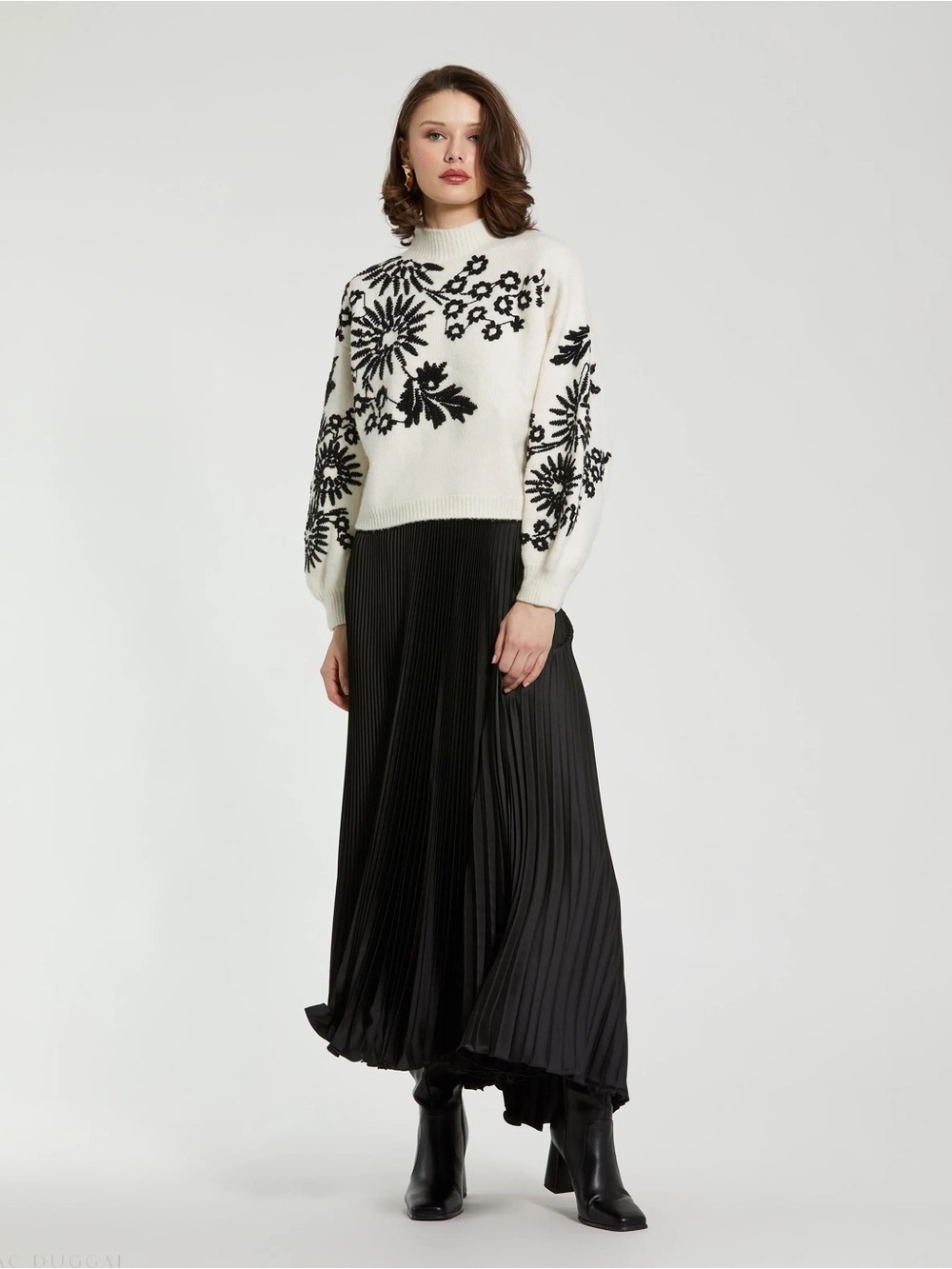 Mac Duggal Ballon Sleeve Cropped Mock Neck Knit Sweater - Picture 4 of 11